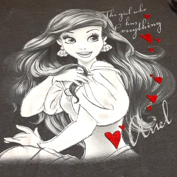 Disney Ariel " the girl who has Everything" Tee Shirt Short Sleeve Size M Women - Picture 5 of 6